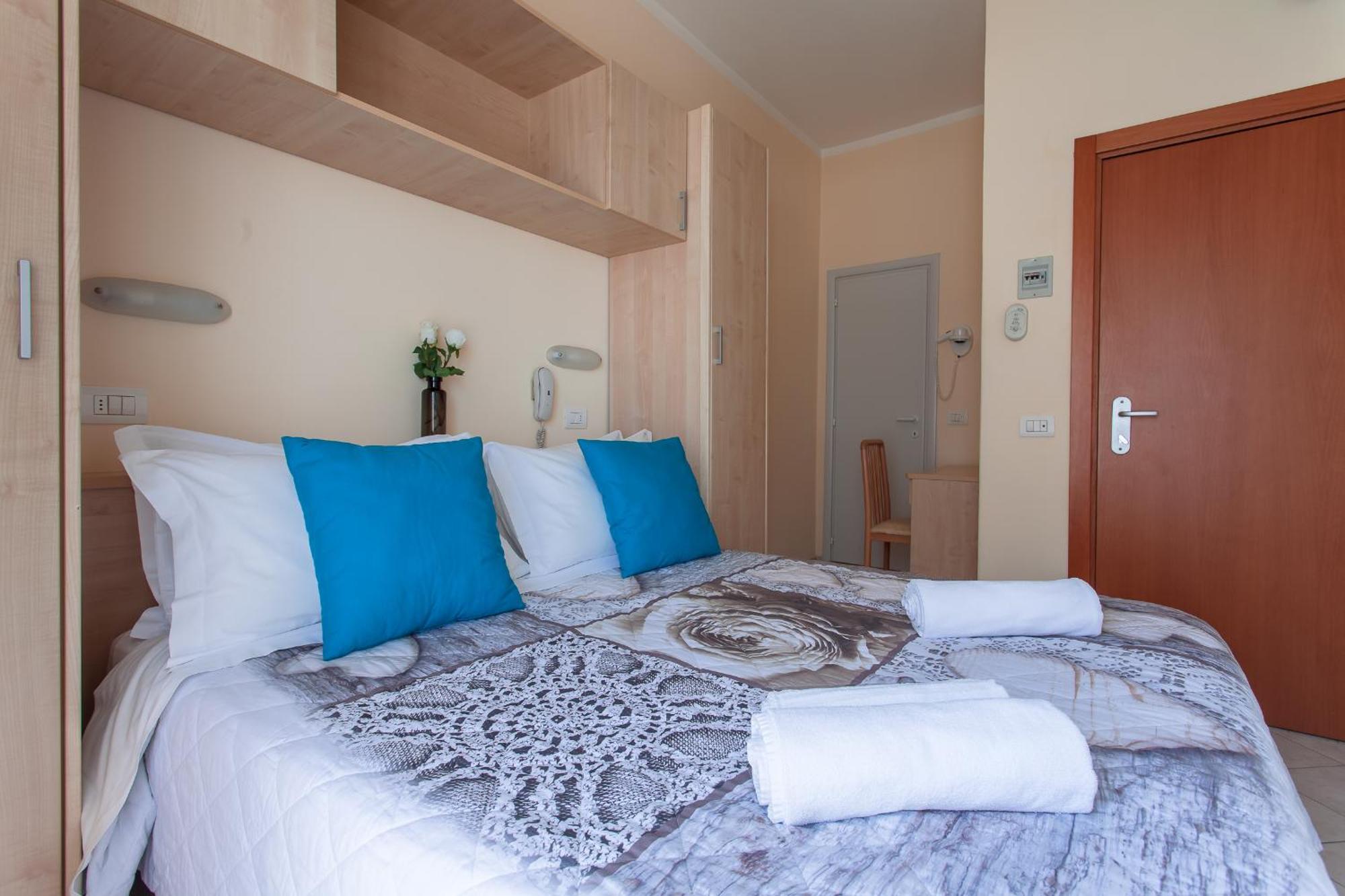 Hotel Giove Dipendenza Hotel Fiamma Cesenatico Room photo